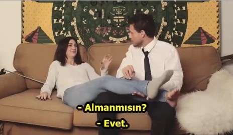 Bakıcıların Lezbiyen İlişkiye Girdiğini Gören Oğlan Şantaj Uygulayarak Zorla Sikti